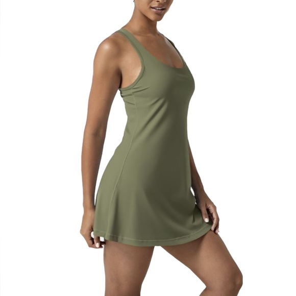 HALARA ✨ Softlyzero Active Dress  with Pocket shorts - Picture 2 of 10